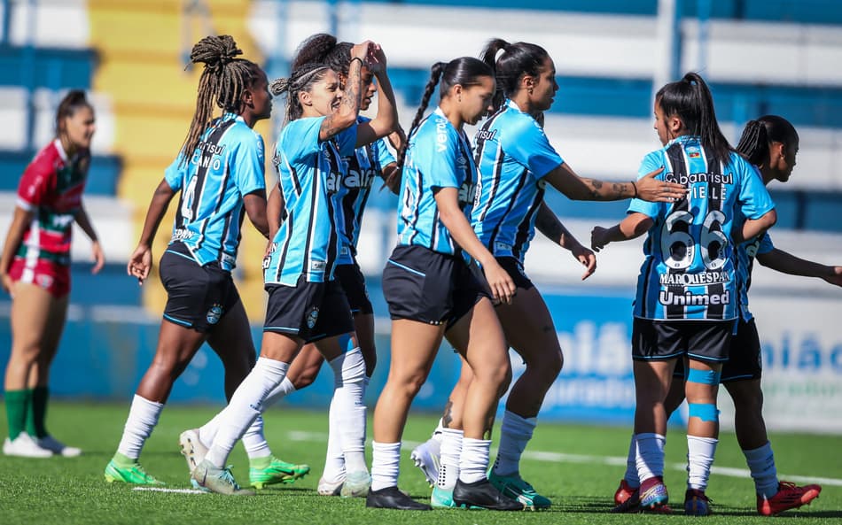 Após estreia com vitória sobre o Brasil de Farroupilha, Gurias Gremistas enfrentam o Juventude pelo Campeonato Gaúcho. (Foto: Caroline Motta/Grêmio FBPA)