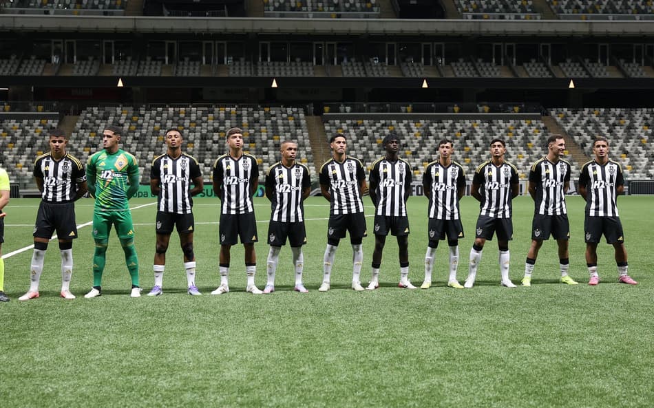 Jovens da base do Atlético (Foto: Daniela Veiga / Atlético)