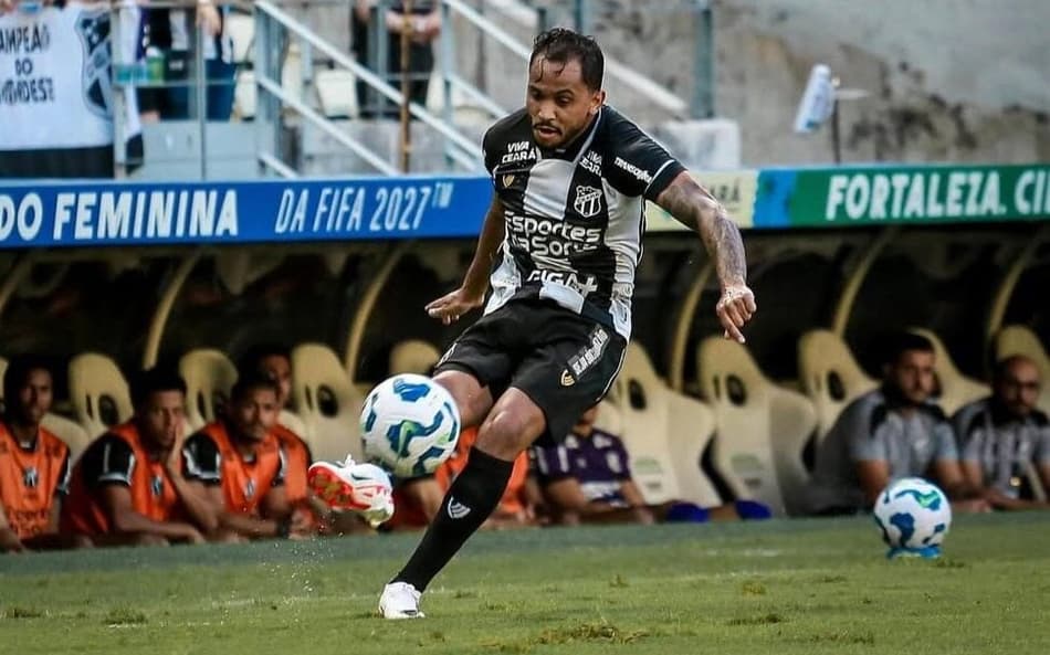 Lourenço, meio-campista do Ceará (Foto: Xandy Rodrigues)
