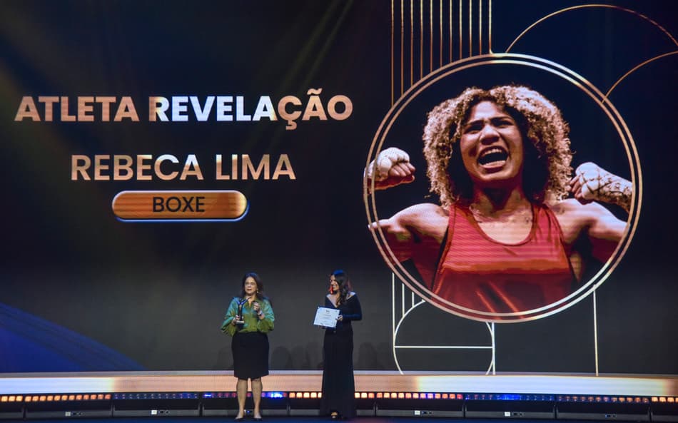 Revelação do ano, Rebeca Lima celebra resultados de 2025: 'É o passo inicial'