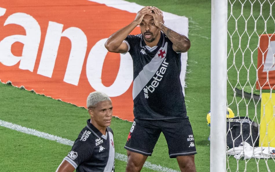 Paulo Henrique marca gol contra em Fluminense x Vasco (1)