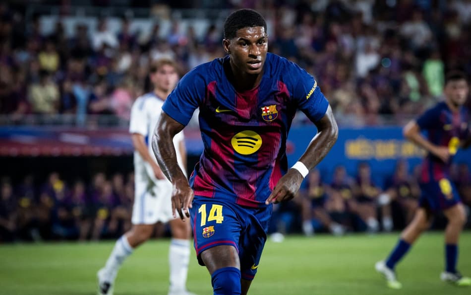 Rashford em ação pelo Barcelona contra o Como pelo Troféu Joan Gamper (Foto: Divulgação/Barcelona)