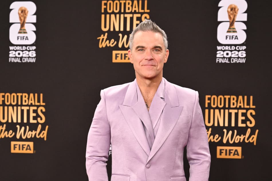 Robbie Williams no sorteio da Copa do Mundo