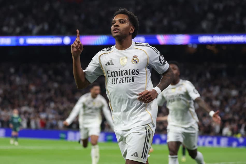 Rodrygo comemora gol marcado pelo Real Madrid contra o Manchester City, pela Champions