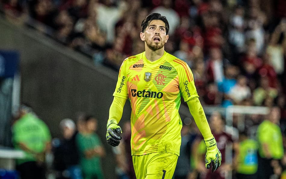 Rossi lamenta resultado do Flamengo contra o Fluminense (Foto: Affonso Andrade/AgÃªncia F8/Gazeta Press)