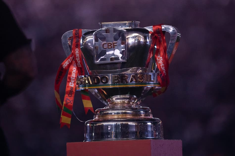 Taça trofeu da Copa do Brasil