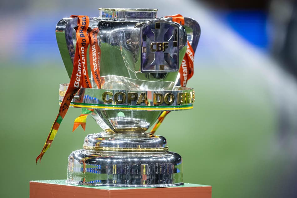 Taça trofeu da Copa do Brasil