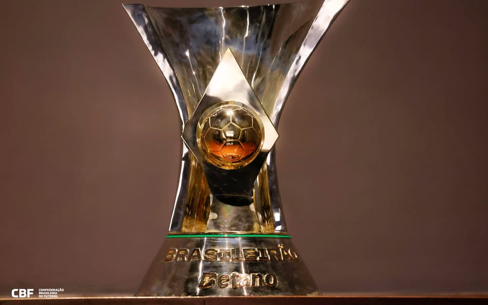 Taça troféu do Brasileirão Campeonato Brasileiro (5)