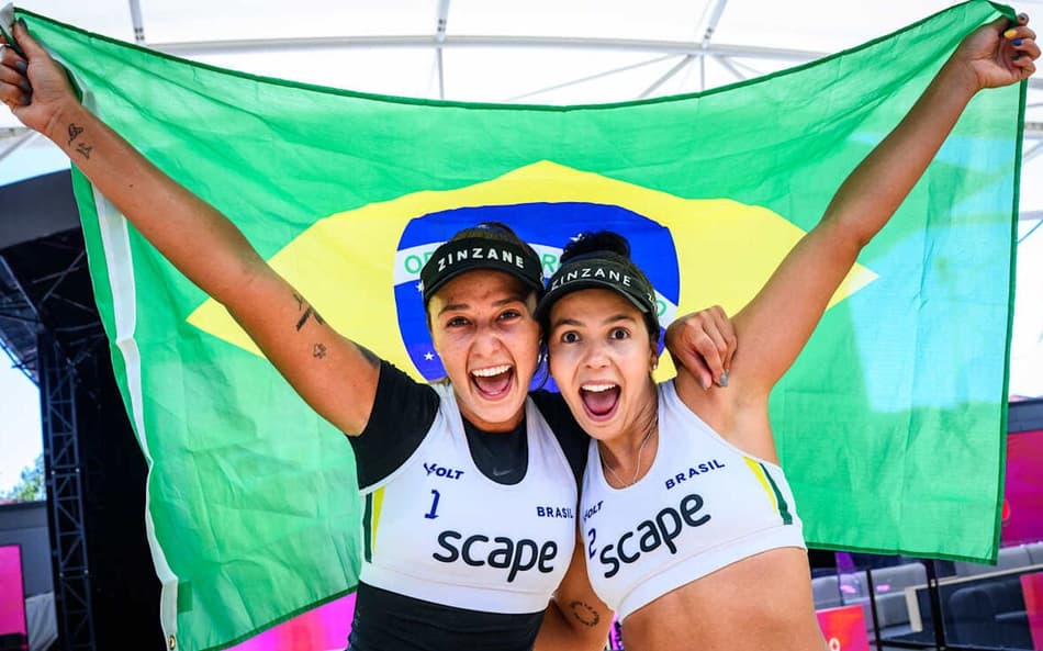 Thâmela e Vic nas semis do Mundial de Vôlei de Praia 2025 (Foto: Volleyball Word)