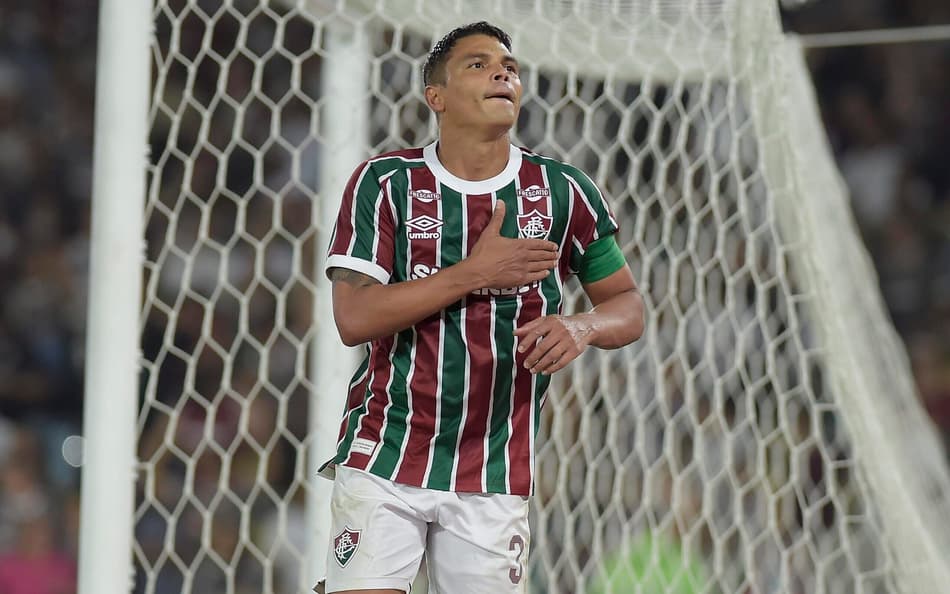 Thiago Silva comemora seu gol pelo Fluminense diante do Bahia na Copa do Brasil
