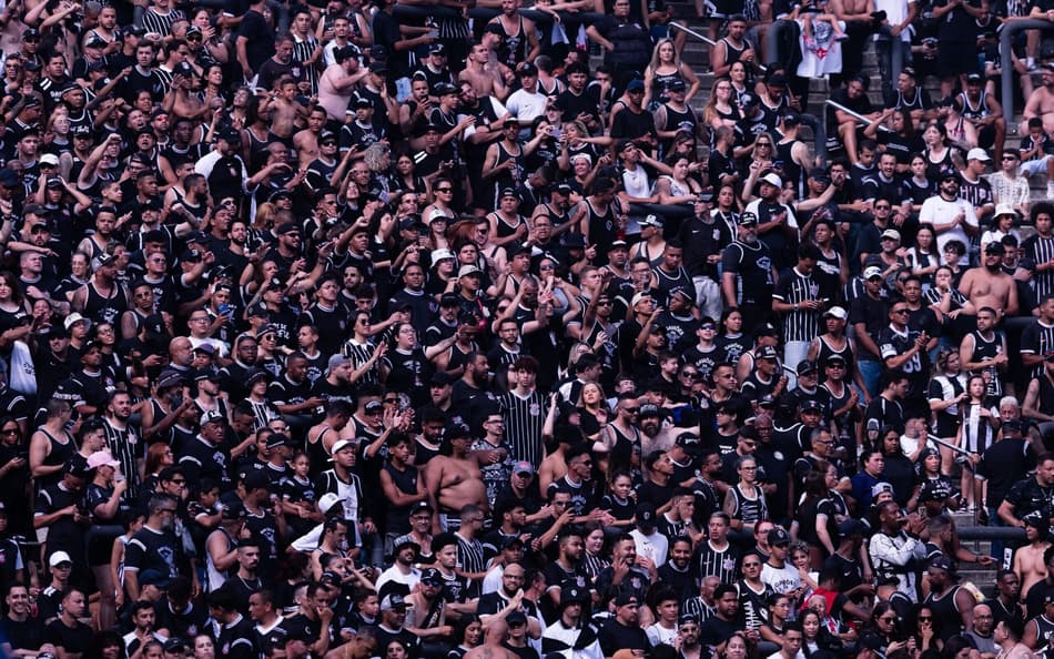 Torcida do Corinthians na Neo Química Arena