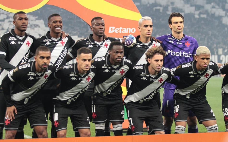 Time posado do Vasco, durante partida de ida entre Corinthians e Vasco, valida pela final da Copa do Brasil 2025