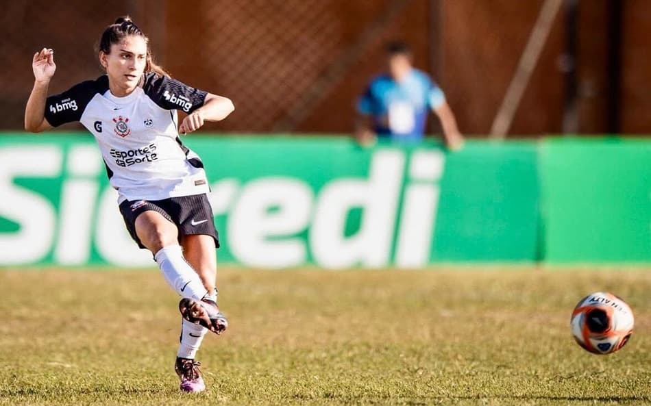 Letícia Santos atuando pelo Corinthians. (Foto: Reprodução/redes sociais)