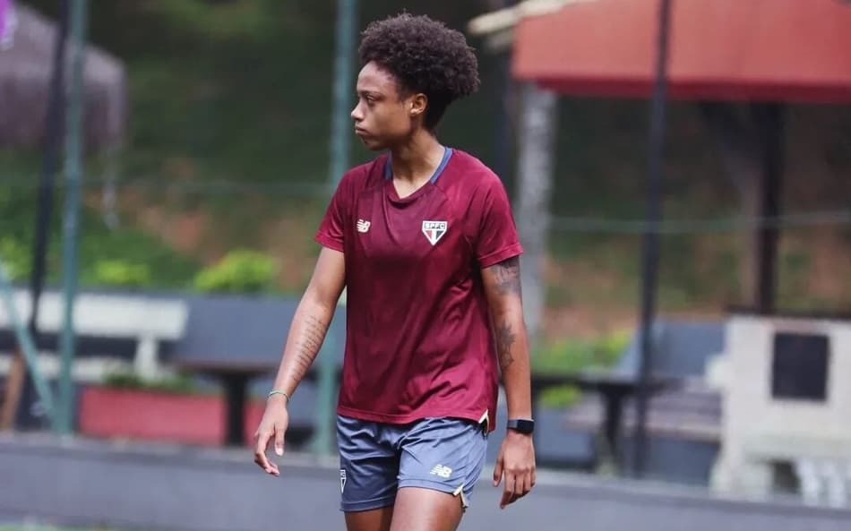 Exclusivo: zagueira do São Paulo encaminha acerto com o Fluminense