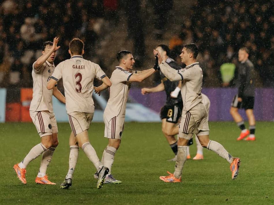 Ajax conquistou a primeira vitória na competição (Foto: Divulgação)