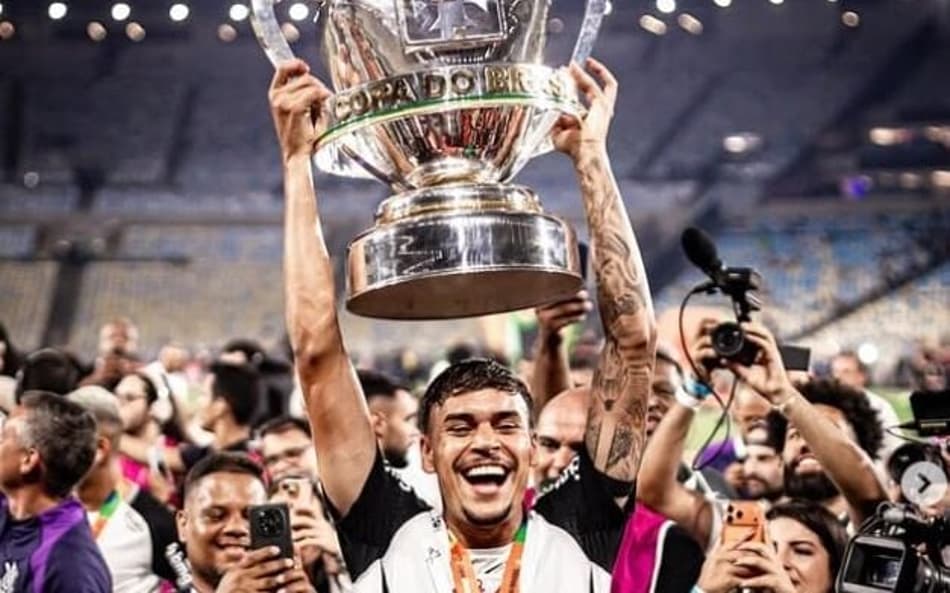 Tchoca participou do título da Copa do Brasil (Foto: Reprodução)