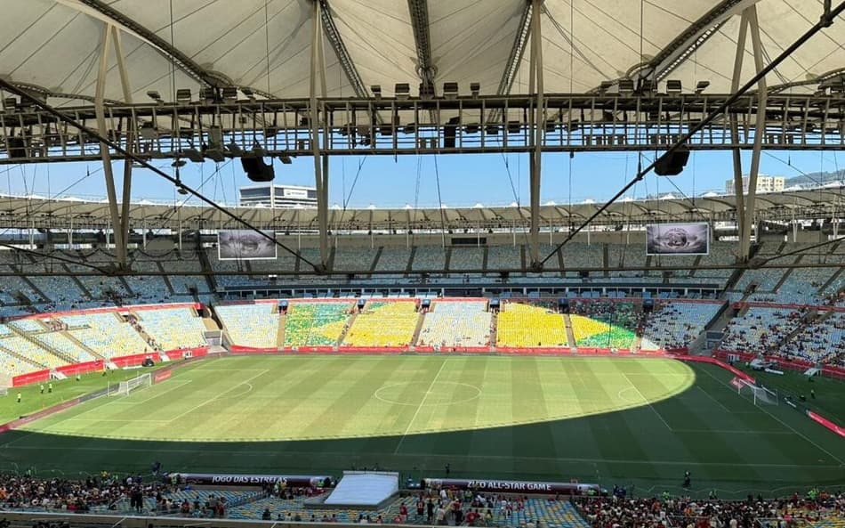 Acompanhe ao vivo: Jogo das Estrelas com Zico e craques no Maracanã
