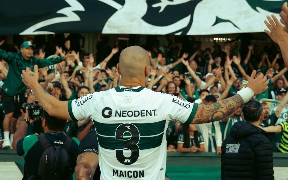 Maicon, zagueiro do Coritiba