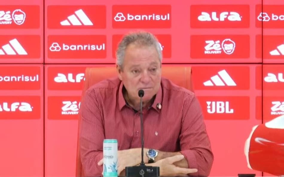 Jornalistas condenam fala de Abel Braga: 'Faltou dizer'