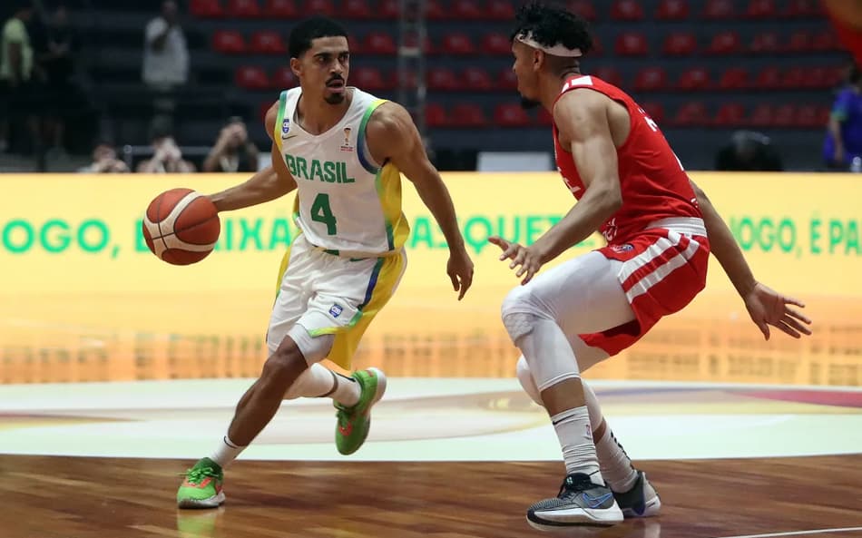Armador da seleção de basquete valoriza 'susto' nas eliminatórias