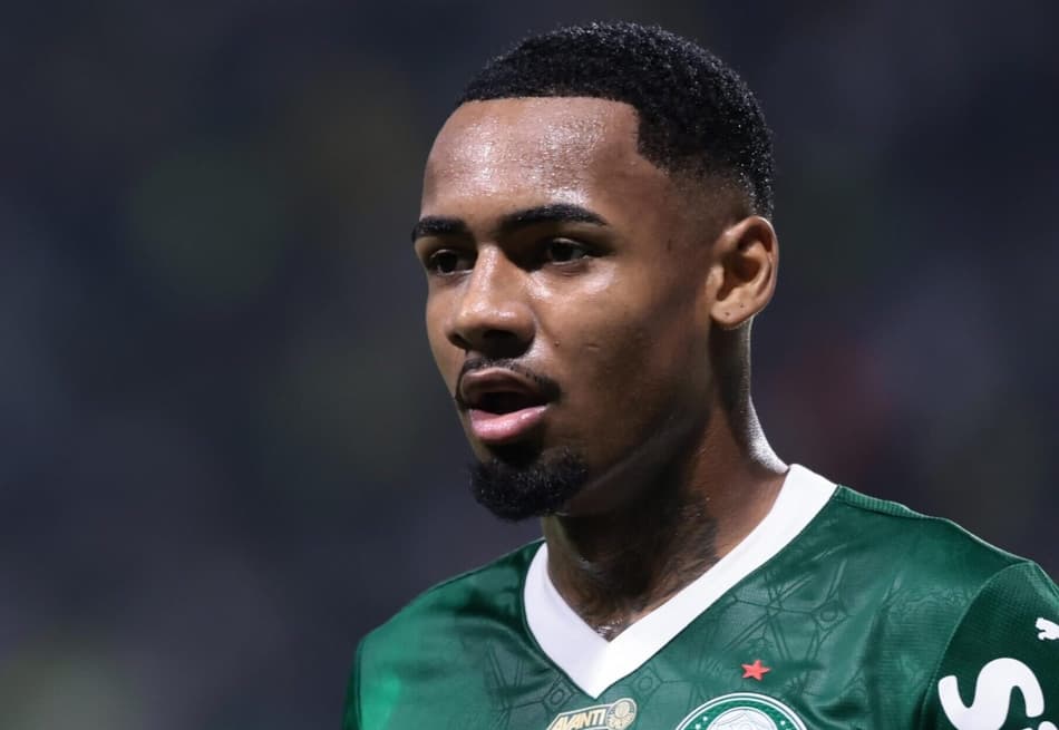 Palmeiras mira exemplos de janelas recentes em meio a investidas por Allan