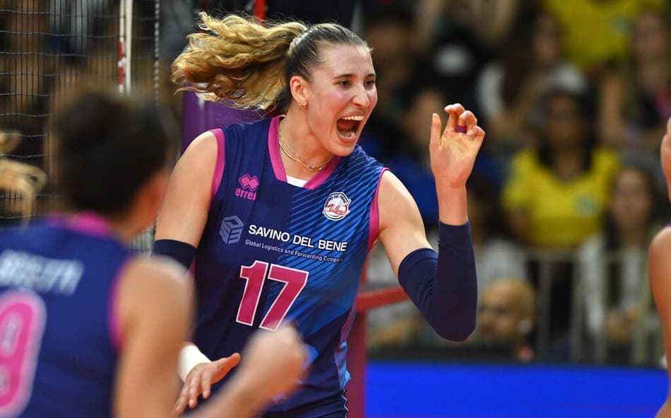 A oposta Ekaterina Antropova, durante o Mundial de Clubes de Vôlei 2025