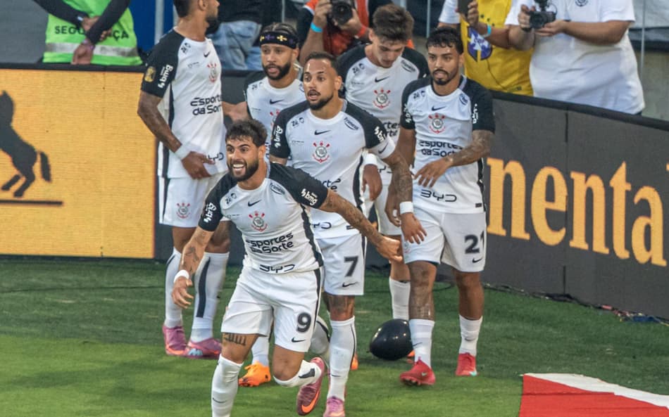 Yuri Alberto comemora gol do Corinthians diante do Vasco (Foto: Maga Jr/Agência F8/Gazeta Press)