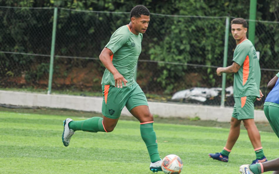 Kelwin em treino pelo Fluminense (Fotos: Leonardo Brasil/Fluminense FC)