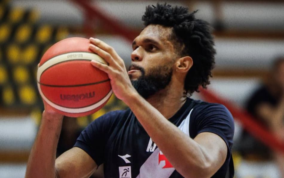 Com 19 pontos, Serjão foi o cestinha da vitória do Vasco sobre o Paulistano (Divulgação/NBB)