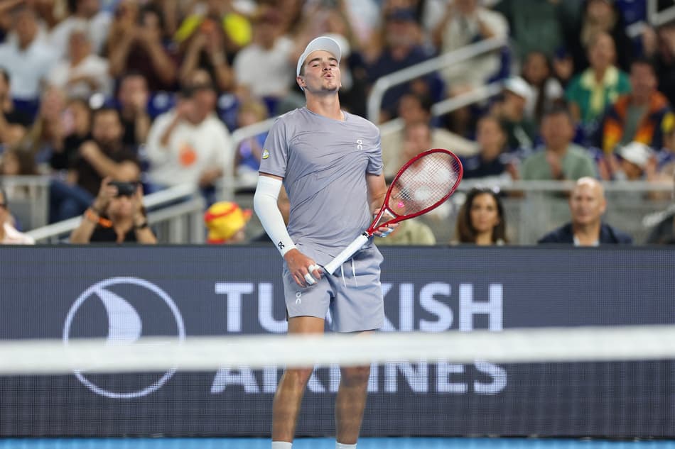 MIAMI, FLORIDA - DECEMBER 08: Joao Fonseca of Brazil reacts after losing against Carlos Alcaraz of Spain during the Miami Invitational at loanDepot park on December 08, 2025 in Miami, Florida. Tomas Diniz Santos/Getty Images/AFP (Photo by Tomas Diniz Santos / GETTY IMAGES NORTH AMERICA / Getty Images via AFP)