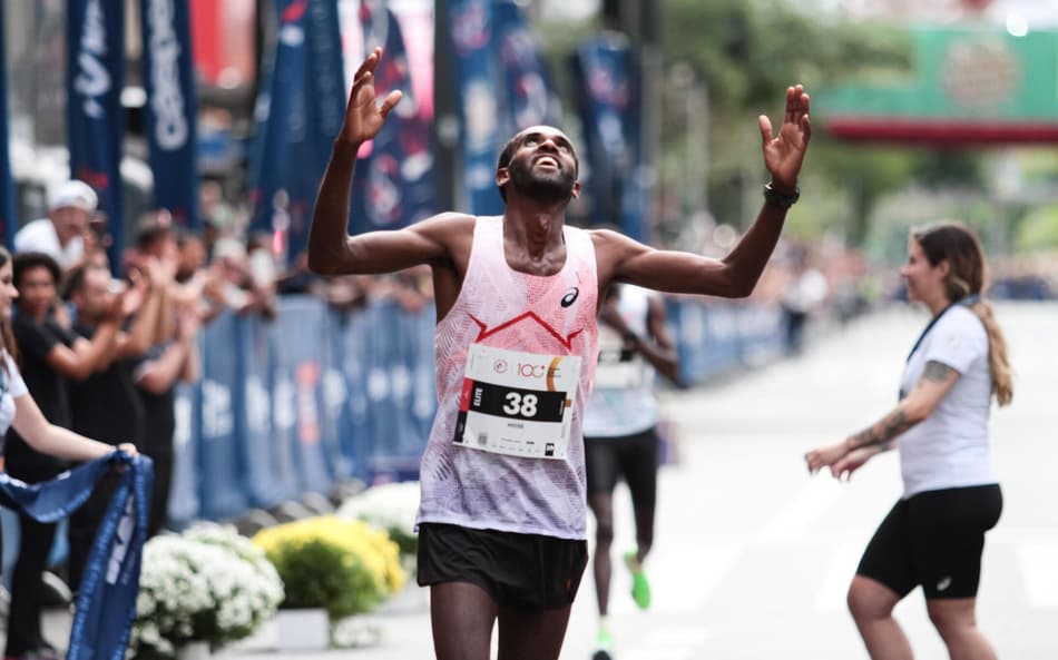 Etíope teve arrancada emocionante no final da prova