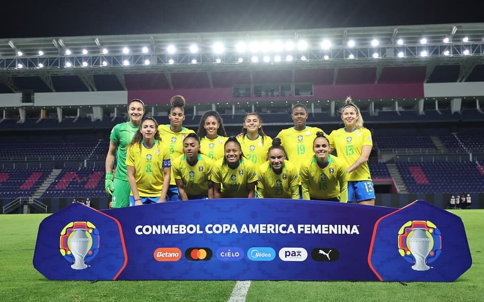 Seleção brasileira feminina no jogo com a Colômbia pela Copa América (Foto: Lívia Villas Boas / CBF)