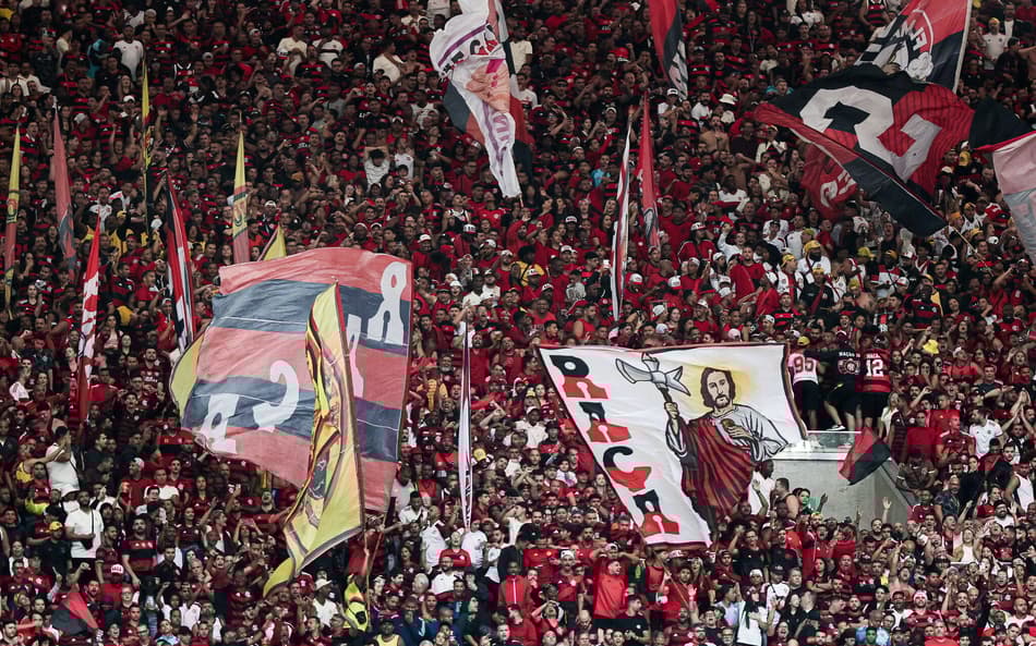 Torcida do Flamengo esgotou os ingressos para o jogo contra o Racing no Maracanã