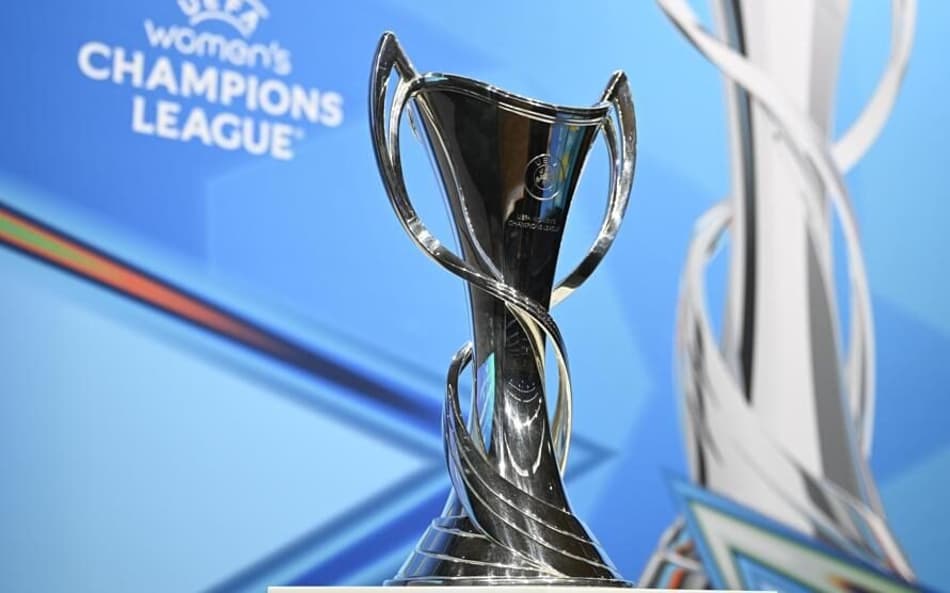 Troféu da Champions League Feminina (Foto: Reprodução/Uefa)