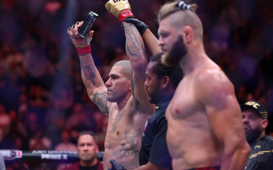 Alex Poatan vence Jiri Prochazka no UFC 303 e conquista cinturão (Foto: Ian Maule/AFP)tan - UFC 303