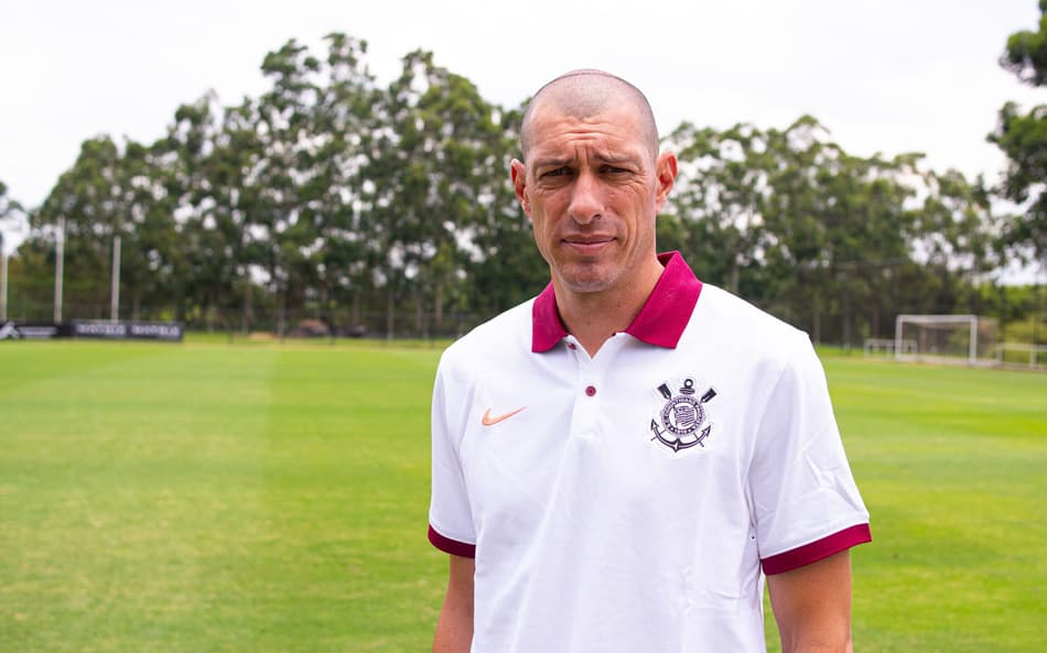 Novo auxiliar da base do Corinthians (Foto: Rafael Brayan/Agência Corinthians)