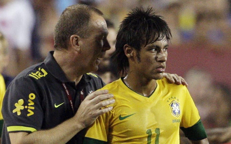 Mano Menezes e Neymar pela Seleção Brasileira (Foto: Acervo/ Lance!)