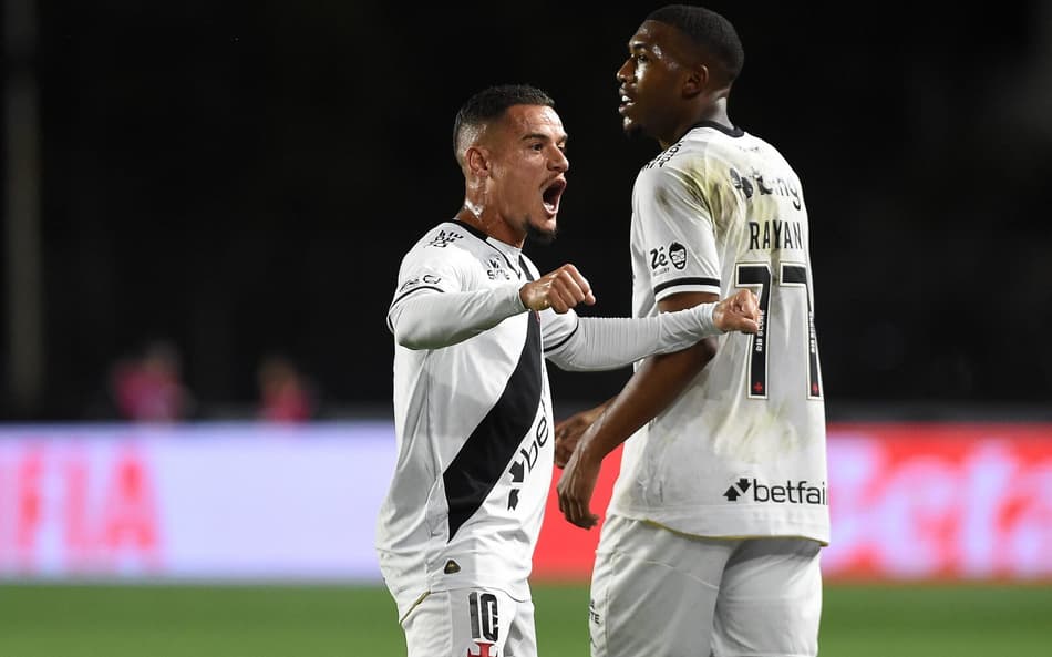 Coutinho e Rayan, do Vasco, pedem espaço na Seleção (Foto: Alexandre Durão/Gazeta Press)