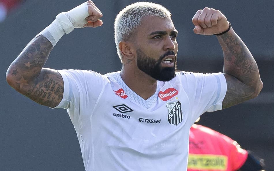 Gabigol foi eleito o craque do jogo (Foto: Léo Barrilari/GazetaPress)