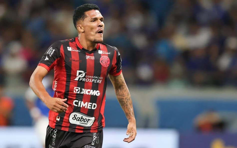 Gabriel Tota fez lindo gol contra o Cruzeiro (Foto: Gilson Lobo/AGIF/GazetaPress)