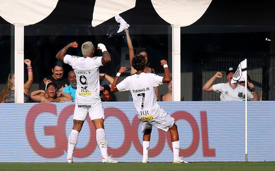 Gabigol se sente em casa e ambiente familiar potencializa brilho na reestreia pelo Santos