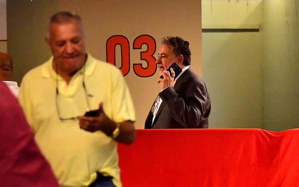 Impeachment: conselho vota e Casares é afastado da presidência no São Paulo