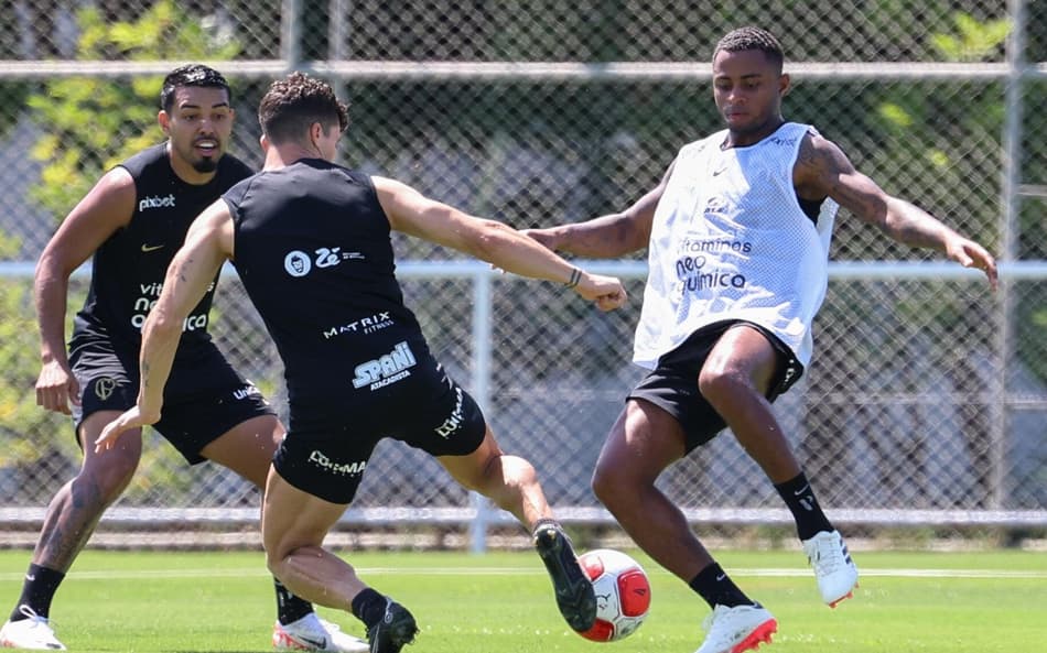 Diego Palacios foi novamente emprestado (Foto: Marcello Zambrana/Agif/Gazeta Press)