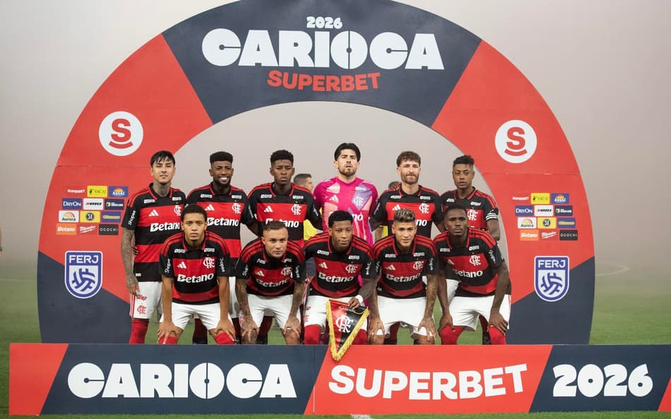 Time do Flamengo antes de enfrentar o Vasco (Foto: DELMIRO DOS SANTOS JUNIOR/MOCHILA PRESS)