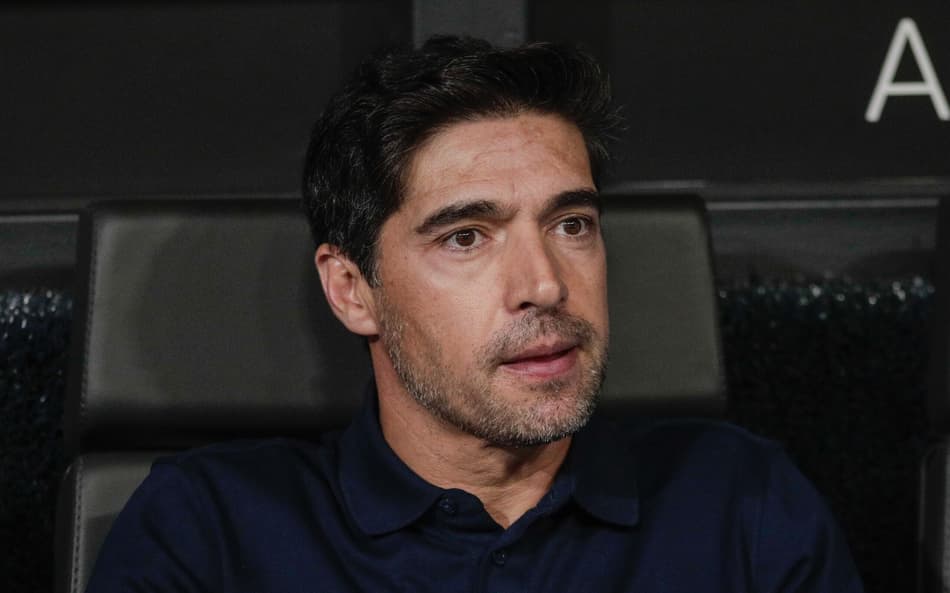 Abel aponta Palmeiras mais perigoso em estreia e vê erros não forçados em gols do Atlético