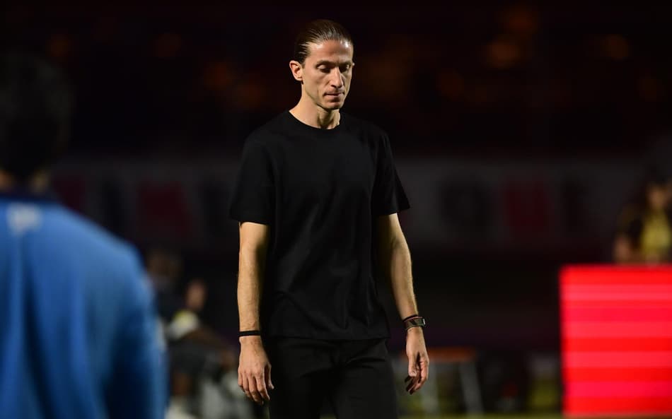 Sao Paulo (SP), 28/01/2026 - CAMPEONATO BRASILEIRO/SAO PAULO X FLAMENGO - O jogador Filipe Luiz do Flamengo, durante a partida entre SAO PAULO X FLAMENGO, valido pela primeira rodada do Campeonato Brasileiro, realizado no estadio do MorumBis, na noite desta quarta-feira, 28 (Foto: Eduardo Carmim/Photo Premium/Gazeta Press)