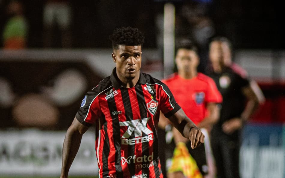 Jamerson em ação contra o Cerro Largo Foto: Victor Ferreira / EC Vitória