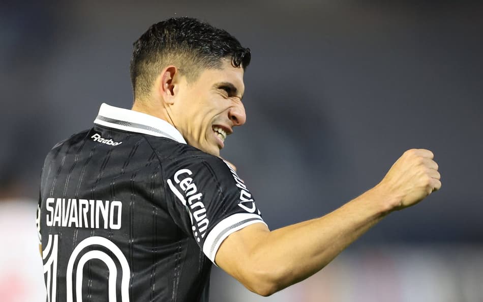 Savarino comemorando gol pelo Botafogo (Foto: Vítor Silva/Botafogo)