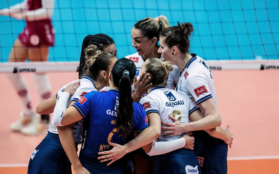 Fora de casa, Minas domina Fluminense pela Superliga Feminina