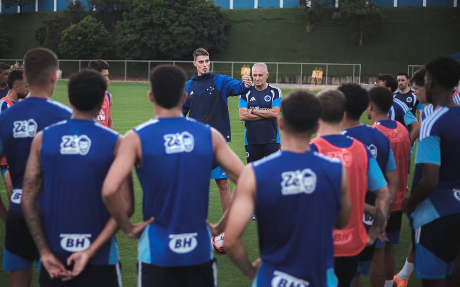 Titulares do Cruzeiro se reapresentam nesta segunda-feira